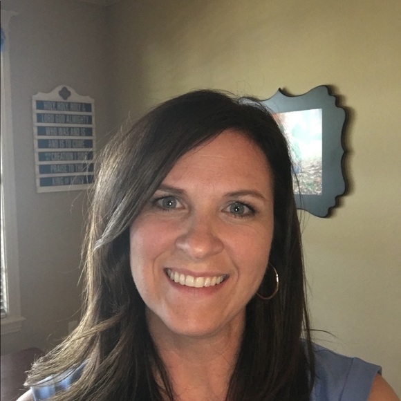 Meet your Posher, Amy - Picture 1 of 1